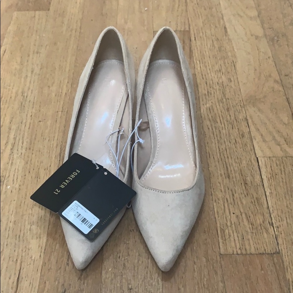 Brand new taupe heels